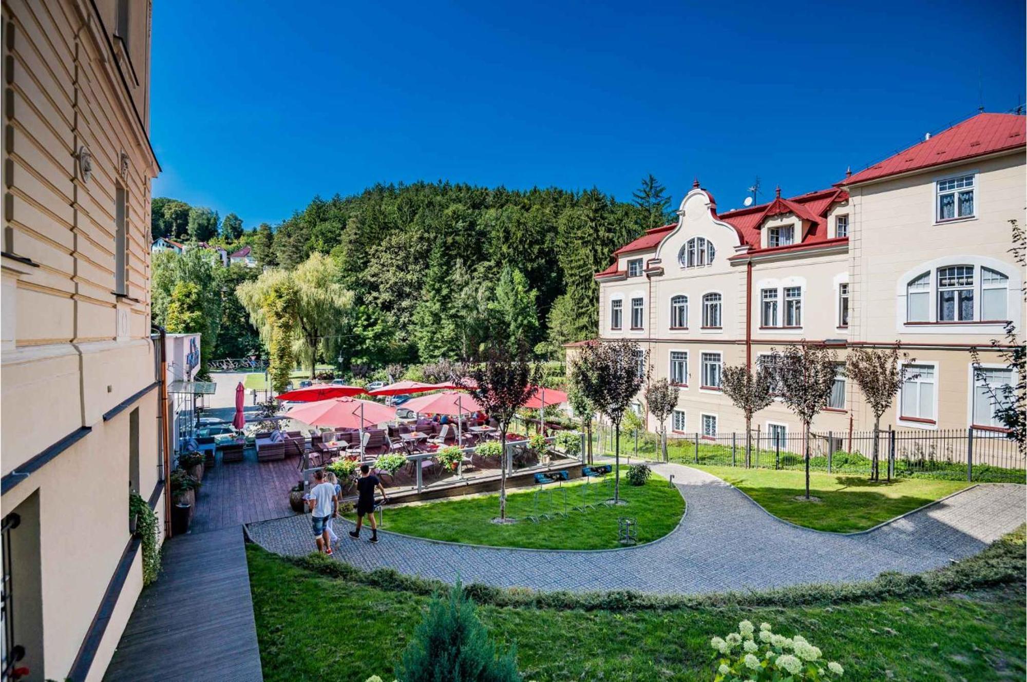 Hotel Vila Slavia Zlín Esterno foto